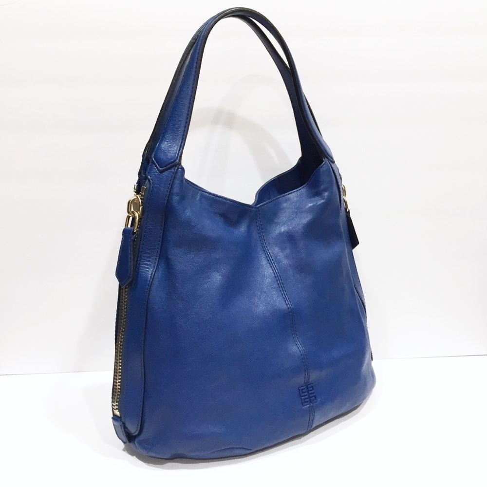 ❤️SOLD❤️Givenchy Blue Lambskin Leather Tinhan Hobo Bag - Picture 3 of 13